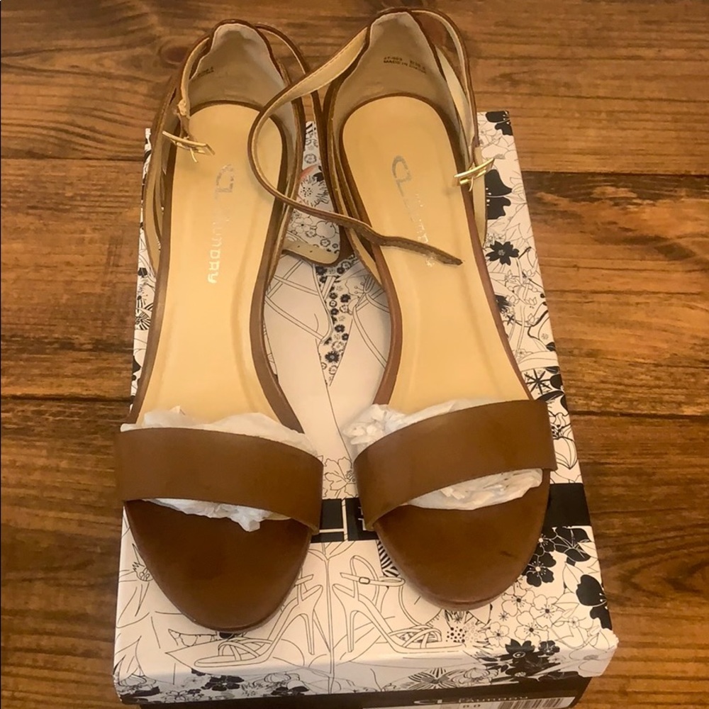 CL by Laundry brown block heels with woven back